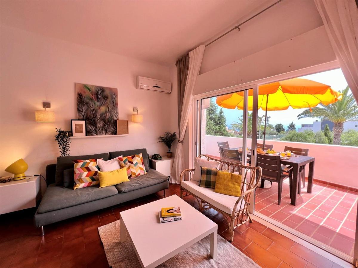 Armacao De Pera Twins 2 With Pool By Homing Apartman Kültér fotó