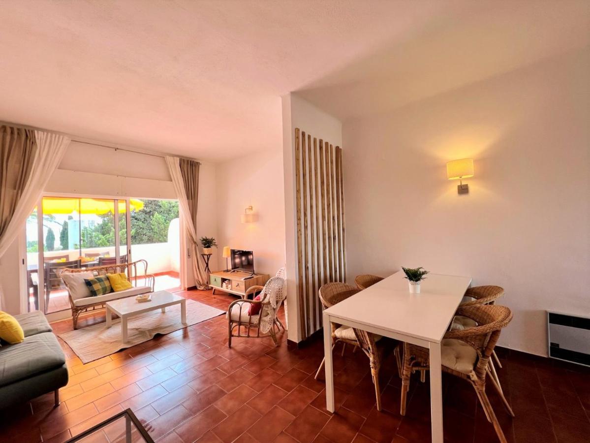Armacao De Pera Twins 2 With Pool By Homing Apartman Kültér fotó