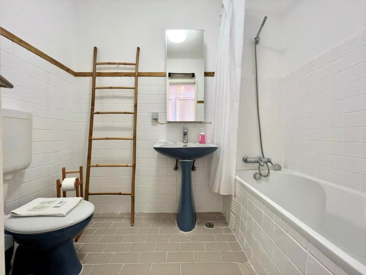 Armacao De Pera Twins 2 With Pool By Homing Apartman Kültér fotó