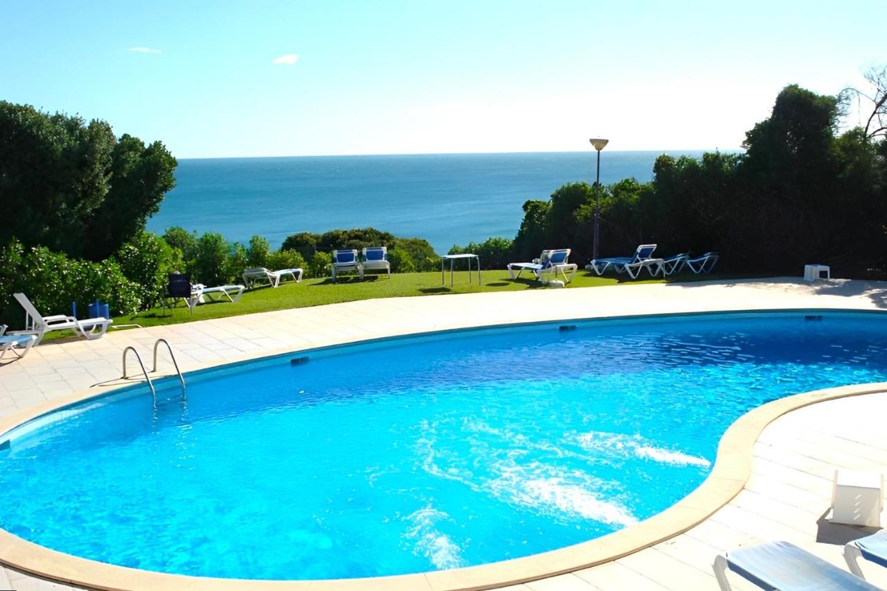Armacao De Pera Twins 2 With Pool By Homing Apartman Kültér fotó