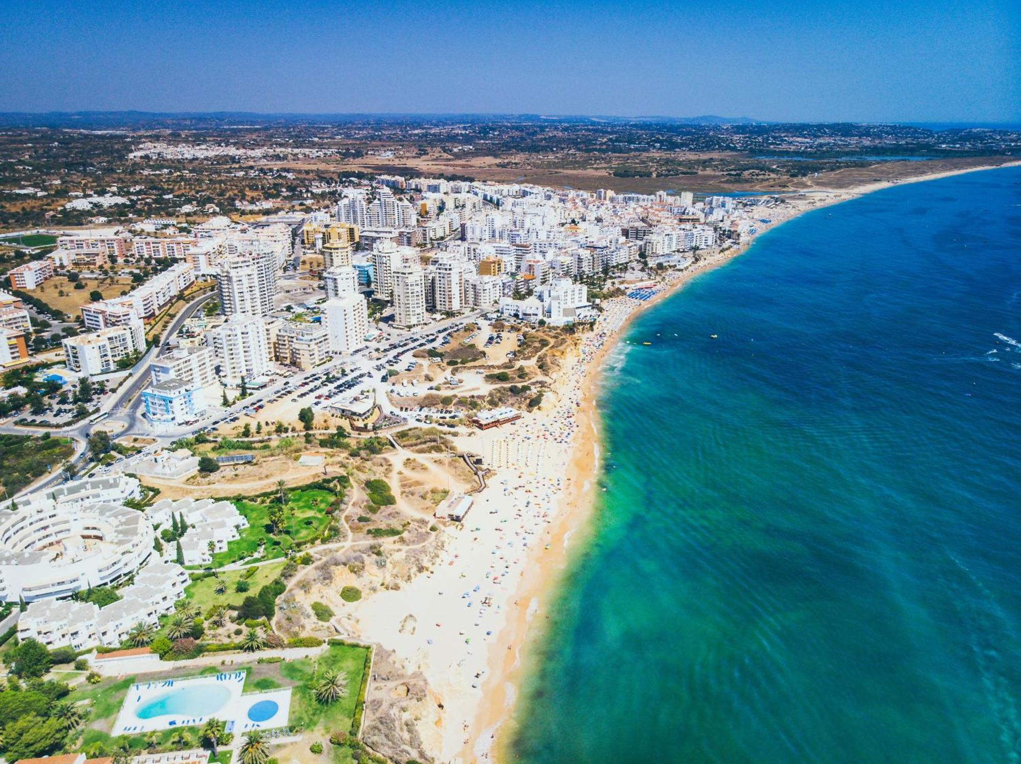 Armacao De Pera Twins 2 With Pool By Homing Apartman Kültér fotó